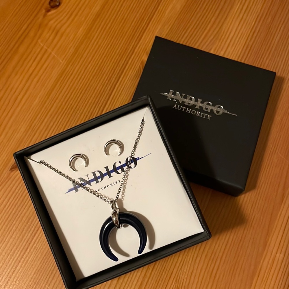 Indigo Authority necklace and earrings set